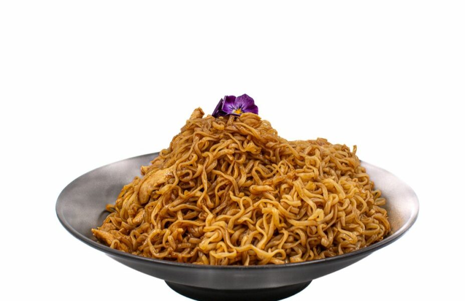 Yummy noodles με κοτόπουλο